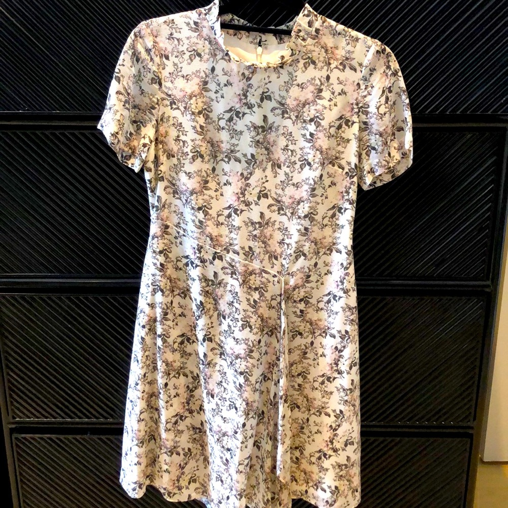 White patterned Club Monaco mini dress